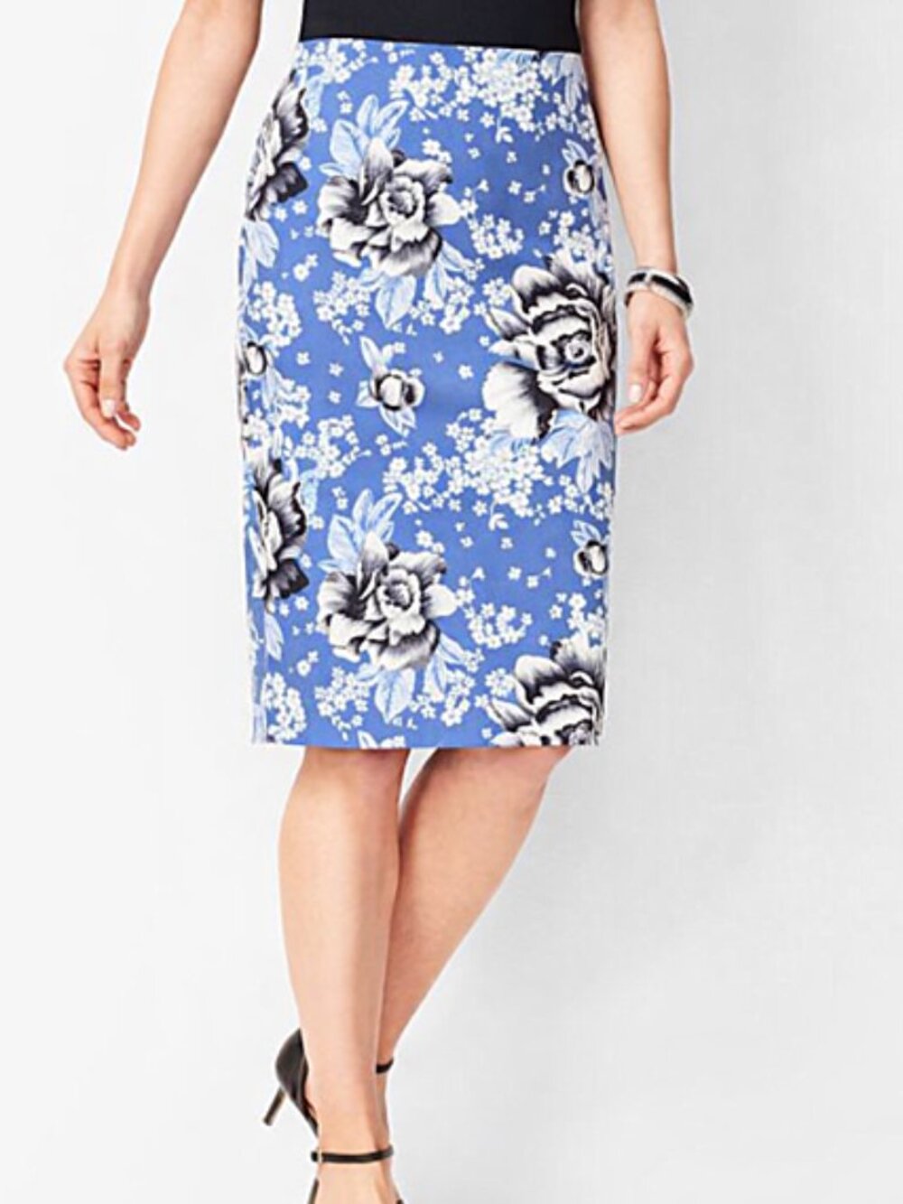Talbots Blue Floral Pencil Skirt Size 12 Cotton Blend Stretch Lined Knee Length